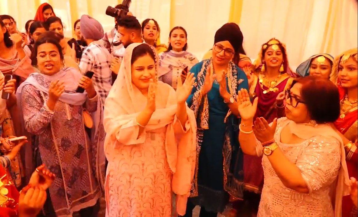 Punjab News: CM की पत्नी Dr. Gurpreet Kaur Mann ने ‘मेला धीयां दा’ में की शिरकत, झूला भी झूला, देखें वीडियो