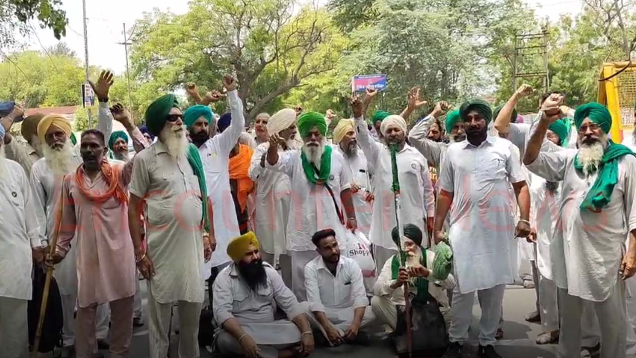 Punjab News: गिरफ्तार किसानों की रिहाई को लेकर प्रदर्शन, देखें Video Punjab News: गिरफ्तार किसानों की रिहाई को लेकर प्रदर्शन, देखें Video