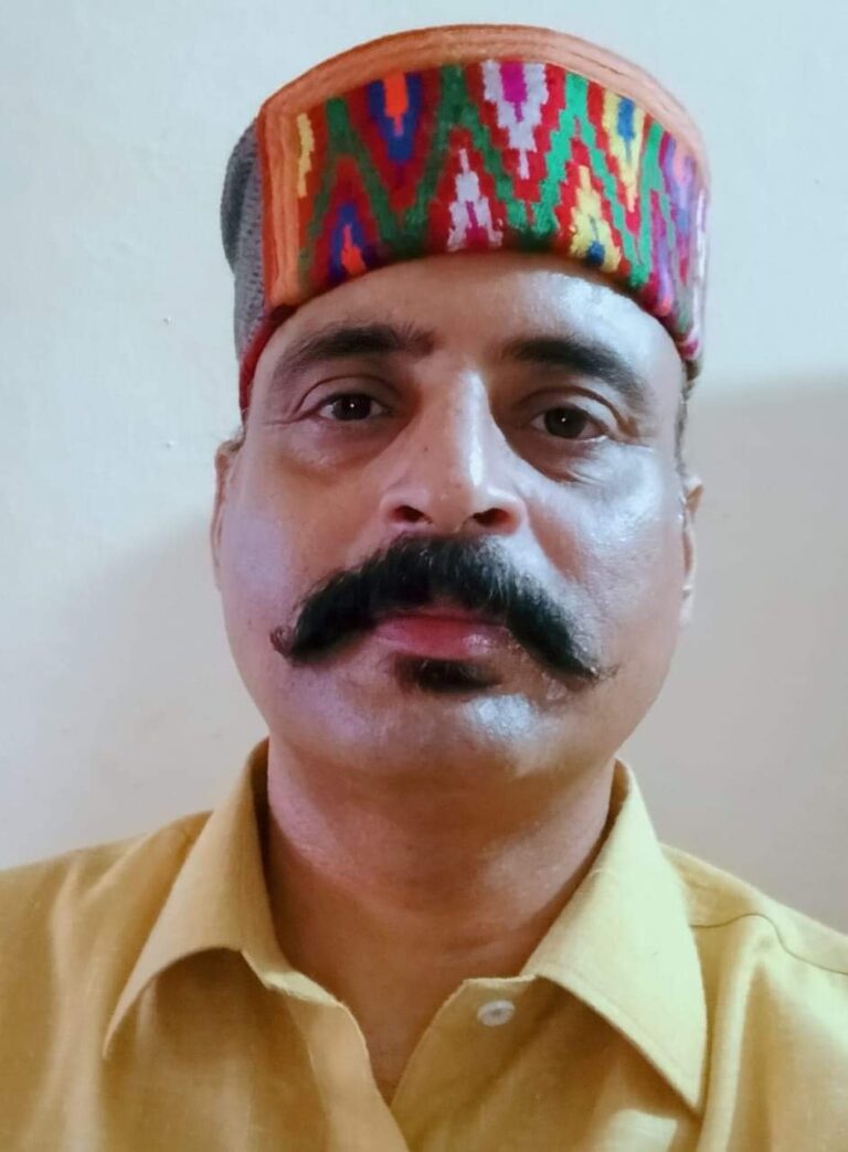 सोशल मीडिया व समाचार पत्रों के माध्यम से लगाई हक के लिए गुहार