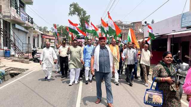 ऑपरेशन सिंदूर को समर्पित तिरंगा यात्रा में उमड़ा जनसैलाब: वीर सैनिकों को राष्ट्र का नमन