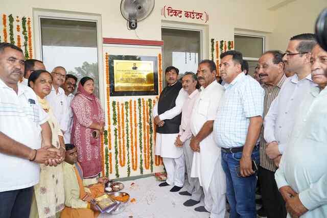 उप मुख्यमंत्री मुकेश अग्निहोत्री ने 50 करोड़ की विभिन्न विकास परियोजनाओं कि किए शिलान्यास और लोकार्पण