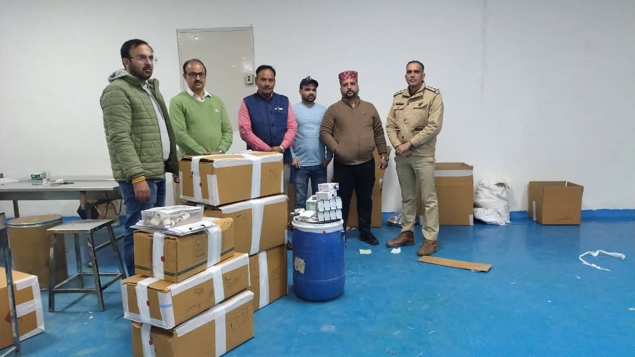 फार्मा कंपनी पर कार्रवाई, बिना रिन्यू लाइसेंस के चल रहा था उत्पादन