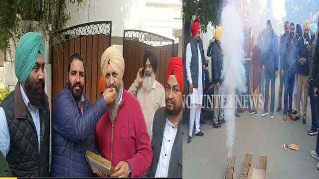 Punjab News: मजीठिया को जमानत मिलने पर घर के बाहर जुटे अकाली नेताओं में भारी उत्साह, देखें वीडियो