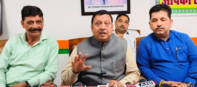 सरकार खुदरो दरखतान में किसानों को दिलाये उनका हक : कंवर