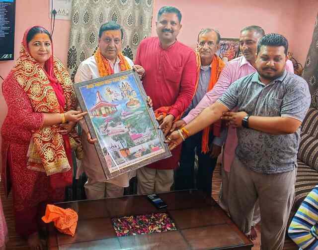 सावन मास पर सदाशिव में श्रद्धालुओं का उमड़ा सैलाब,जय भोलेनाथ से गूंजा धौमेश्वर मंदिर