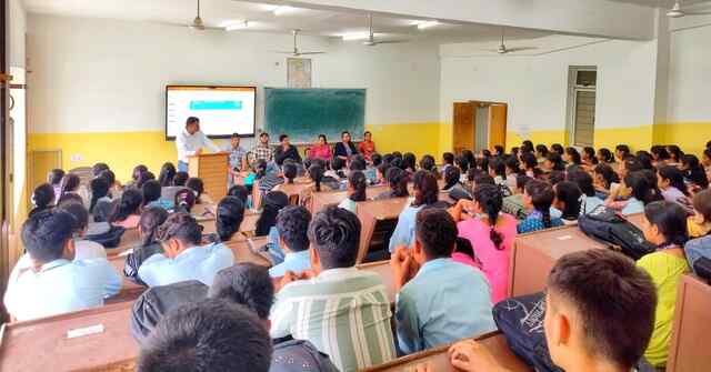 राजकीय महाविद्यालय बंगाणा में छात्रवृत्ति जागरूकता कार्यक्रम आयोजित