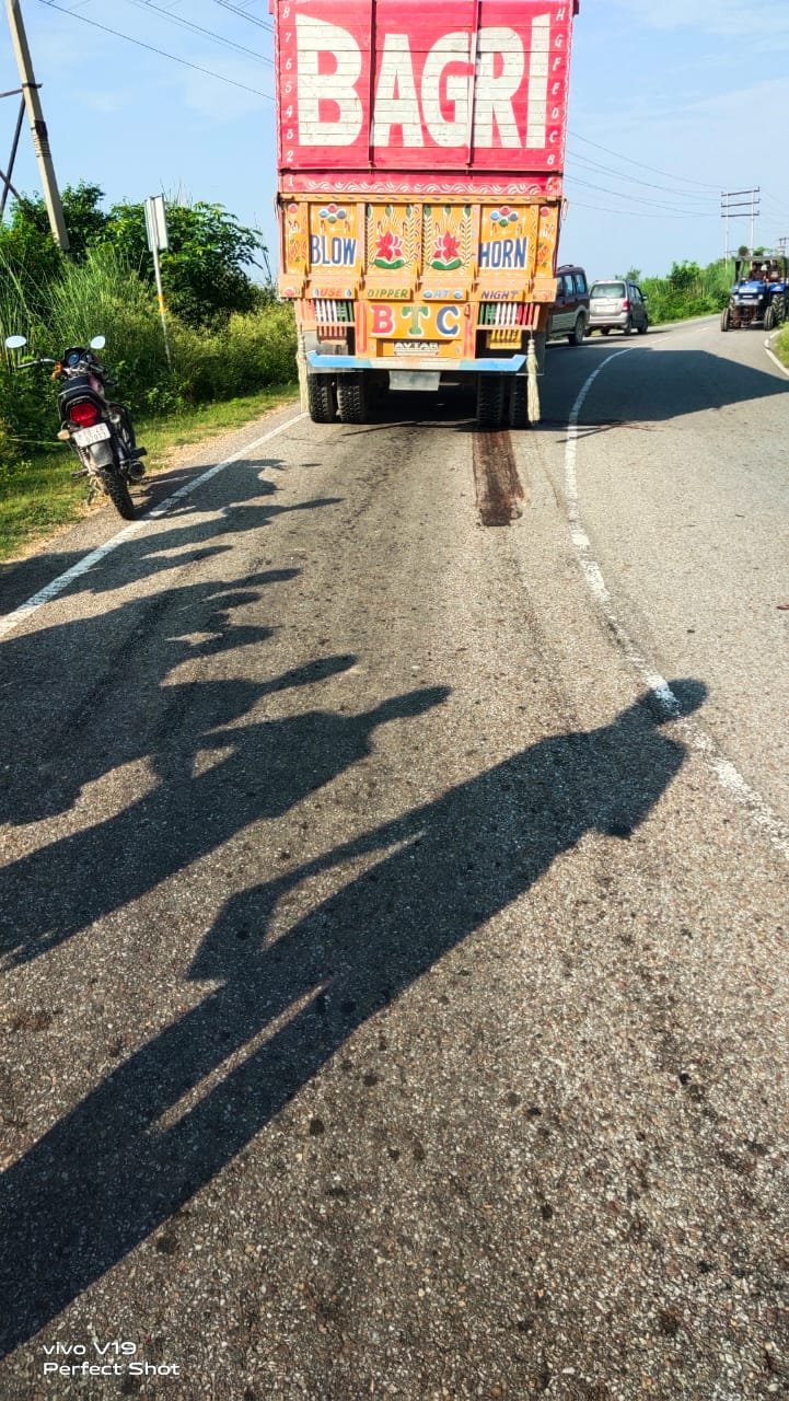 ट्रक की चपेट में आने से 10 वर्षीय लड़की की मौत
