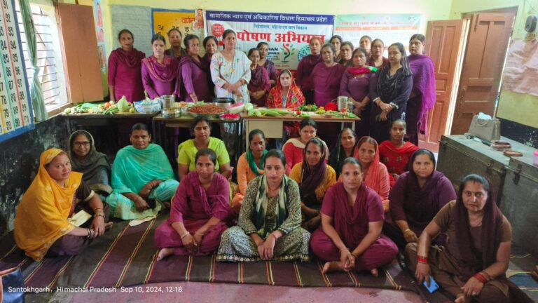संतोषगढ़ में पोषण माह के तहत जागरूकता शिविर आयोजित