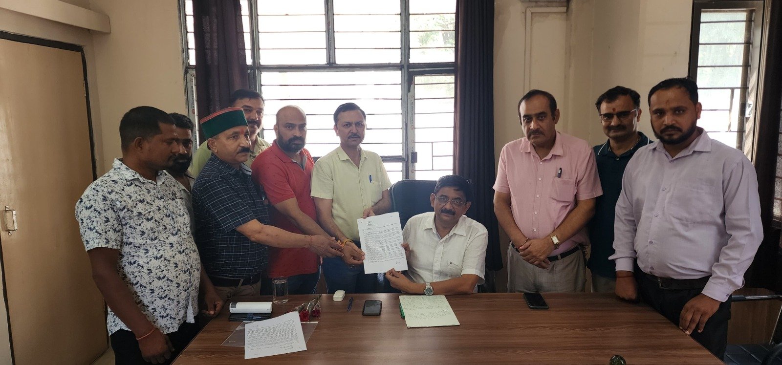 देवभूमि संघर्ष समिति ने बीबीएन में बाहरी विशेष समुदाय के लोगों के बसाए जाने पर उठाए सवाल