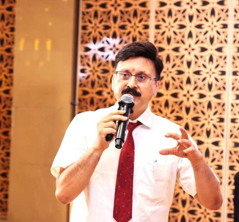 केंद्रीय मंत्री नड्डा ने  हिमाचल के डॉ. दीपक पुरी की सराहना की