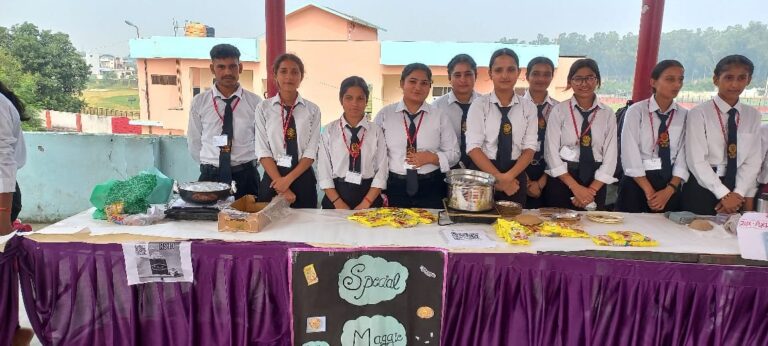 फूड स्टॉल्स के साथ पर्यटन सप्ताह का तीसरा दिन संपन्न