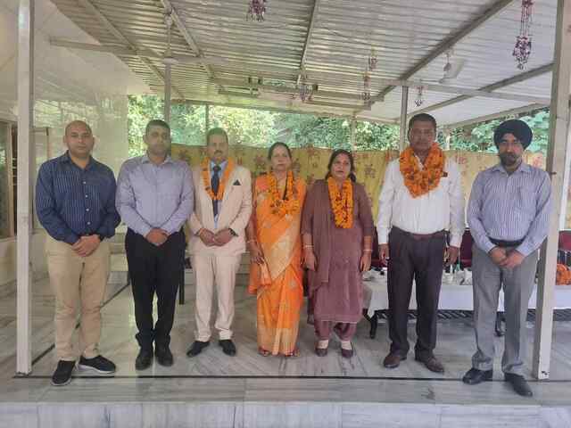 इंस्पेक्टर रमेश ठाकुर व सब इंस्पेक्टर राजेश कुमार सेवानिवृत्त हुए