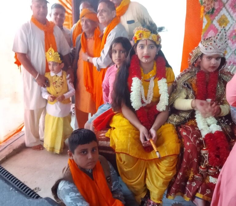दुलेहड़ में  श्री गोपाष्टमी के उत्सव पर लगा अटूट भंडारा 