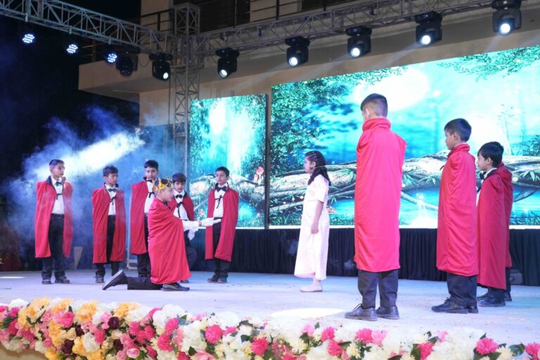 विवेक इंटरनेशनल पब्लिक स्कूल ने किया वार्षिक समारोह ‘द एनचांटेड सोइरी’ का आयोजन
