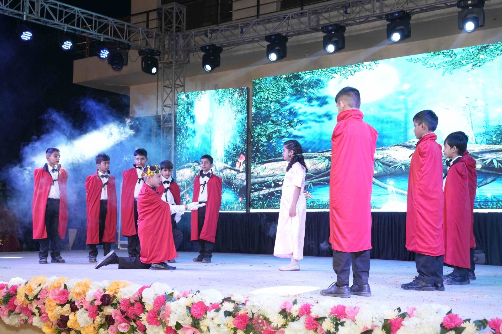 विवेक इंटरनेशनल पब्लिक स्कूल ने किया वार्षिक समारोह ‘द एनचांटेड सोइरी’ का आयोजन