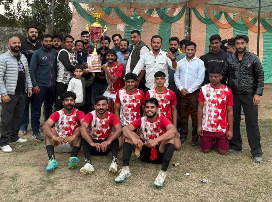 वाईएफसी पंजावर ने सलोह को 2-0 से दी मात