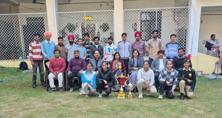 महाविद्यालय ऊना के खिलाड़ियों द्वारा अन्तरमहाविद्यालयी खेलकूद प्रतियोगिता में हिस्सा लेते हुए शानदार प्रदर्शन किया