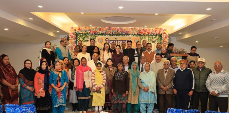 हिमोत्कर्ष अमोदनी राशन वितरण प्रकल्प के तहत 56 पात्र विधवा महिलाओं को निशुल्क राशन वितरित