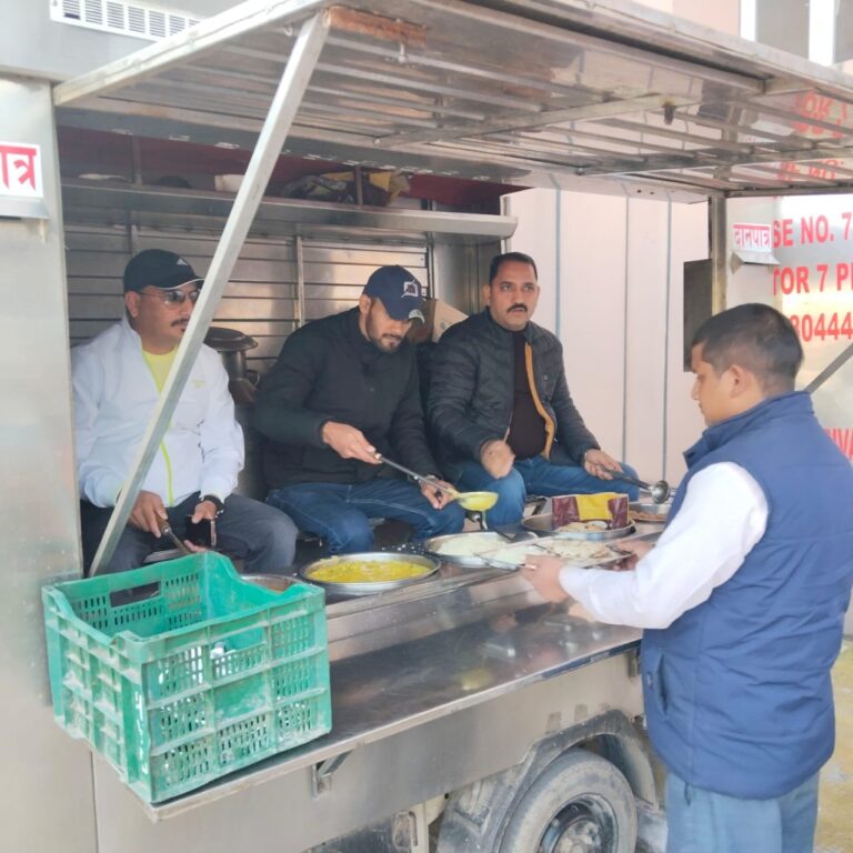 भारत विकास परिषद की बद्दी शाखा ने काठा अस्पताल में लगाया लंगर