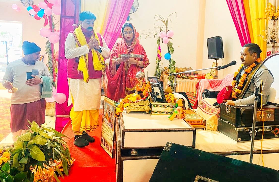 कुटलैहड़ के होटल हवेली जोगी पंगा में चल रही भागवत कथा में बताया गोवर्धन पर्वत का महत्व