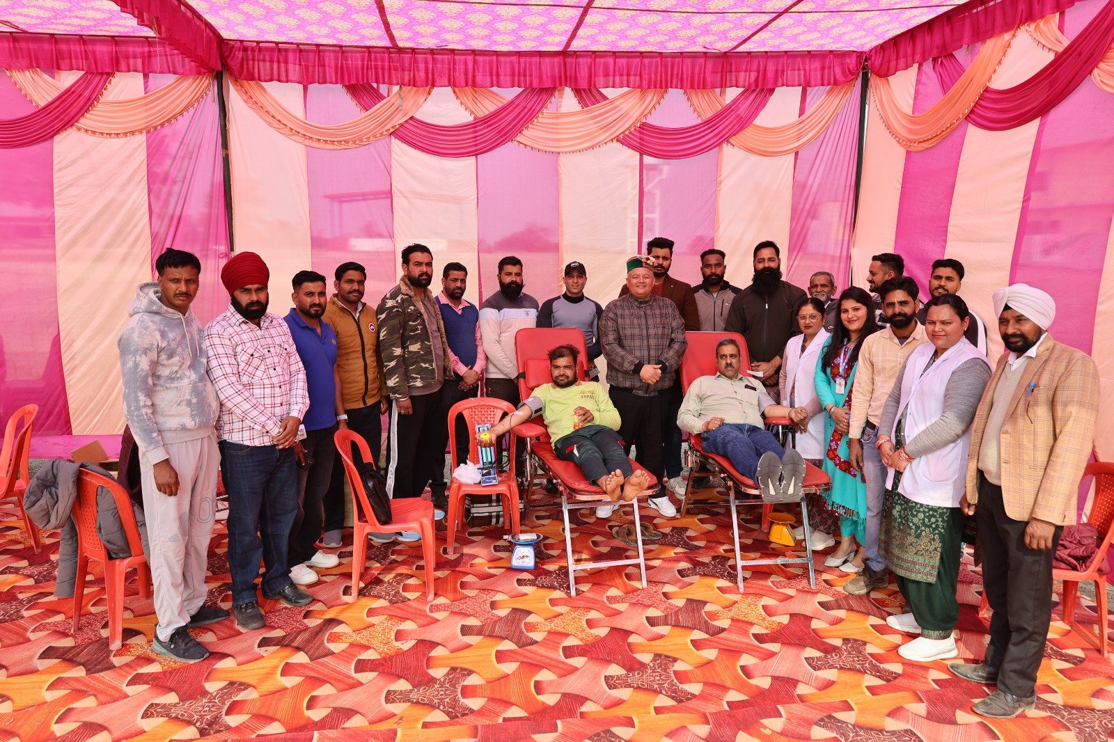 रक्तदान सबसे बड़ा दान: विशाल शर्मा