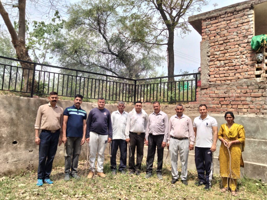 ऊना में जवानों ने छेड़ा जल स्त्रोतों को साफ करने का अभियान