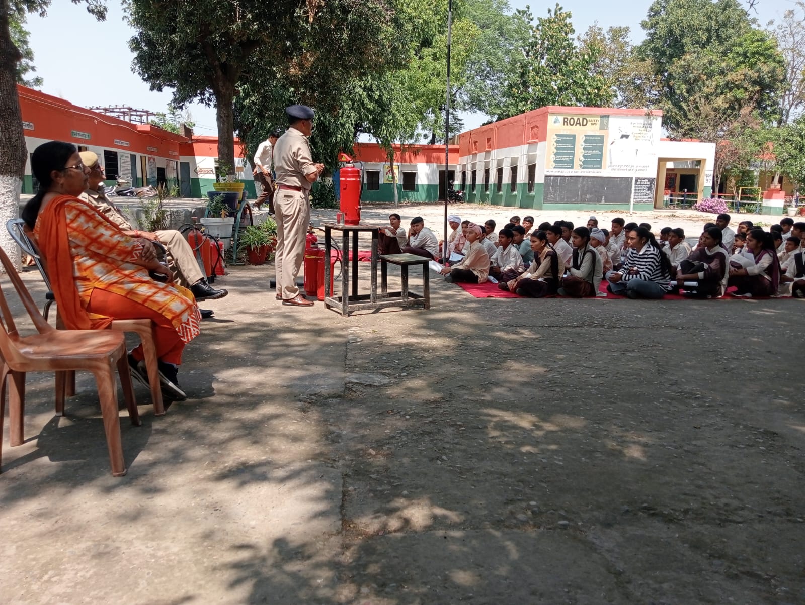 Himachal News: आग लगने पर अग्निशमन यंत्रों का प्रयोग करें