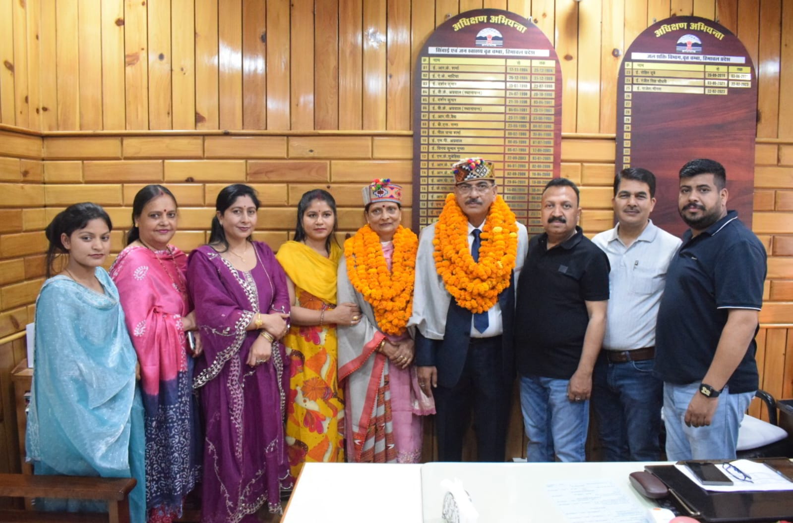 सेवानिवृत्ति पर अजय कुमार शर्मा वृत्त प्रमुख प्रारूपकार जल शक्ति विभाग वृत्त चंबा को दी विदाई