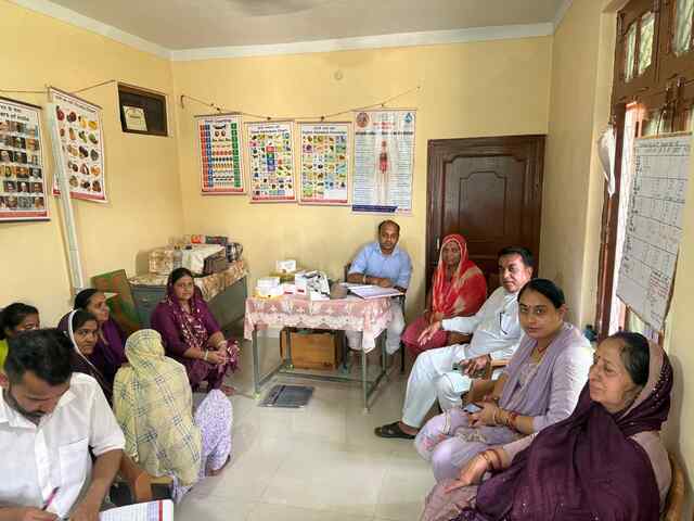 Himachal News: घालूवाल में 70 लोगों की चिकित्सा जांच
