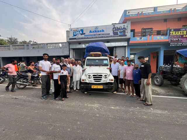 Himachal News: बढेडा के ग्रामीणों ने बाढ़ पीड़ितों को भेजी राहत सामग्री