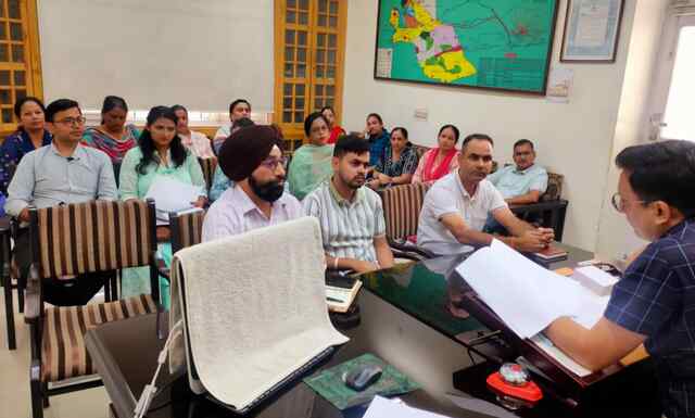 डायरिया की रोकथाम के लिए जिला स्तरीय समीक्षा बैठक आयोजित