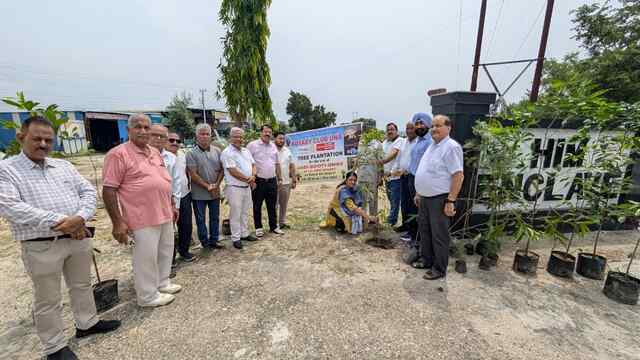 जितनी ज्यादा संख्या में लगाया जाएगा उतना ही धरती मां सुंदर व स्वच्छ बनेगी:ओंकार