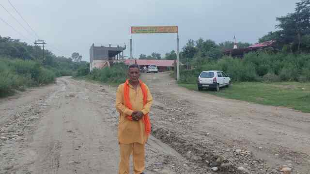 ऊना के दुलैहड़ में गौशाला के लिए बने पक्की सड़क