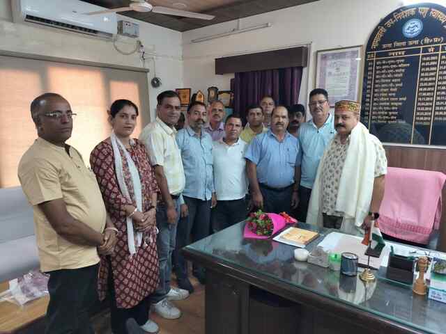 फार्मासिस्ट संघ ने पशु पालन विभाग के नए डिप्टी डायरेक्टर का किया स्वागत