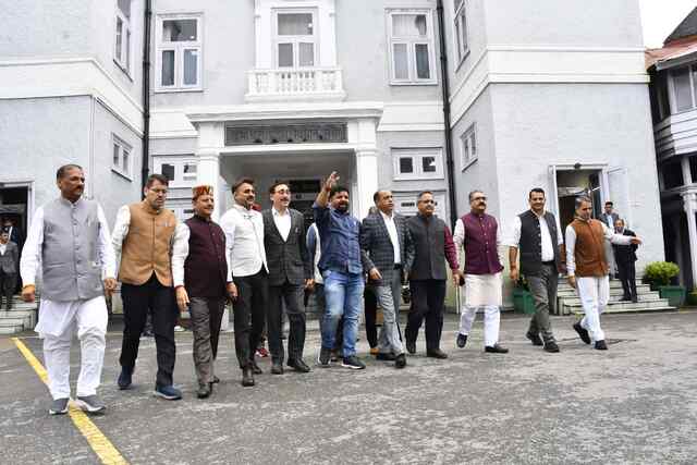 कांग्रेस सरकार की गलत नीतियों और भ्रष्टाचार की बजह से हुआ राज्य से उद्योगों का पलायन: जयराम ठाकुर