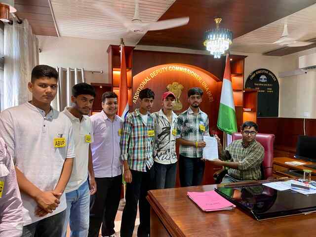 ऊना शहर में बढ़ रही चोरी की घटनाओं से लोग परेशान, एबीवीपी ने सौंपा प्रशासन को ज्ञापन