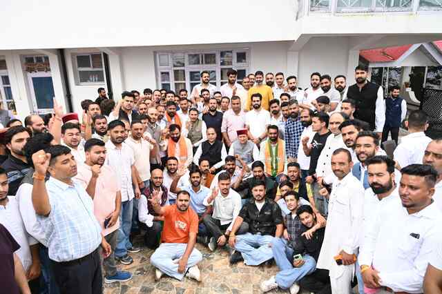 सुक्खू सरकार उड़ा रही है संविधान की धज्जियां: जयराम ठाकुर