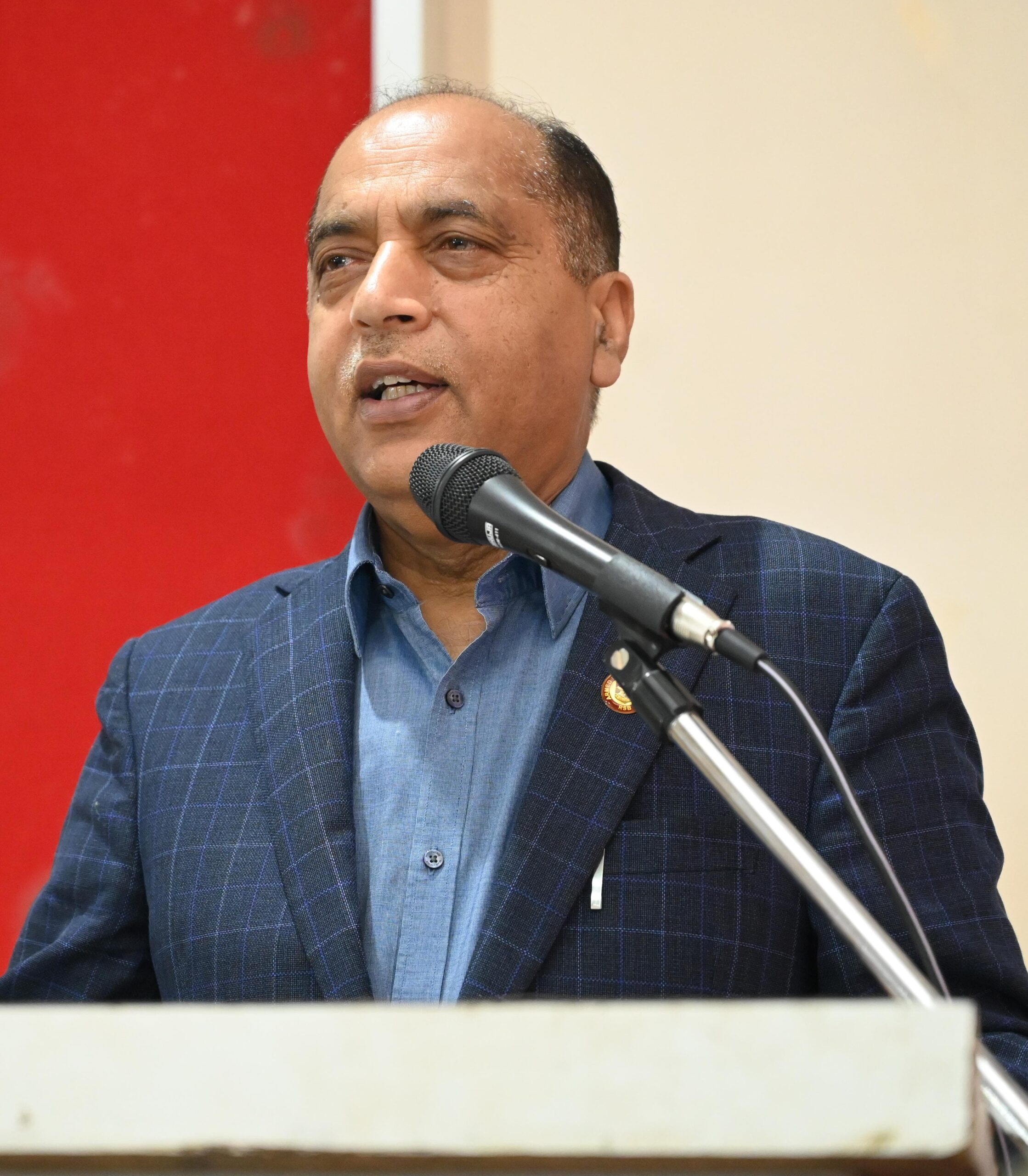 यात्रा से आए लोग खोल रहे हैं सरकार की पोल, मंत्री पर बदसलूकी का आरोप लगना शर्मनाक