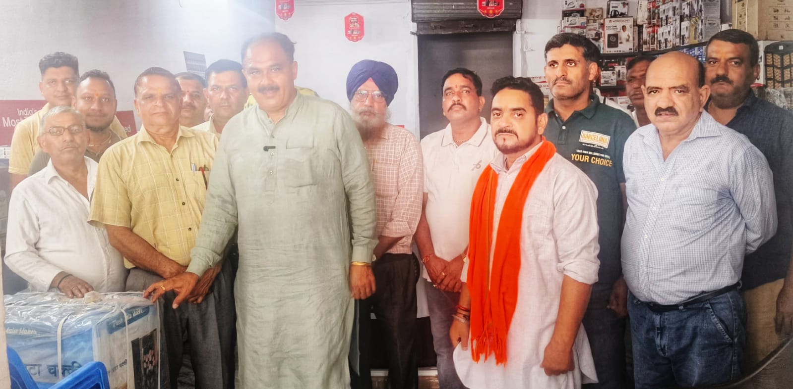 मोदी सरकार ने जीएसटी की स्लैब कम करके मझले व्यापारियों को दिया नवरात्रों का तोहफा; दविंदर भुट्टो मोदी सरकार ने जीएसटी की स्लैब कम करके मझले व्यापारियों को दिया नवरात्रों का तोहफा; दविंदर भुट्टो