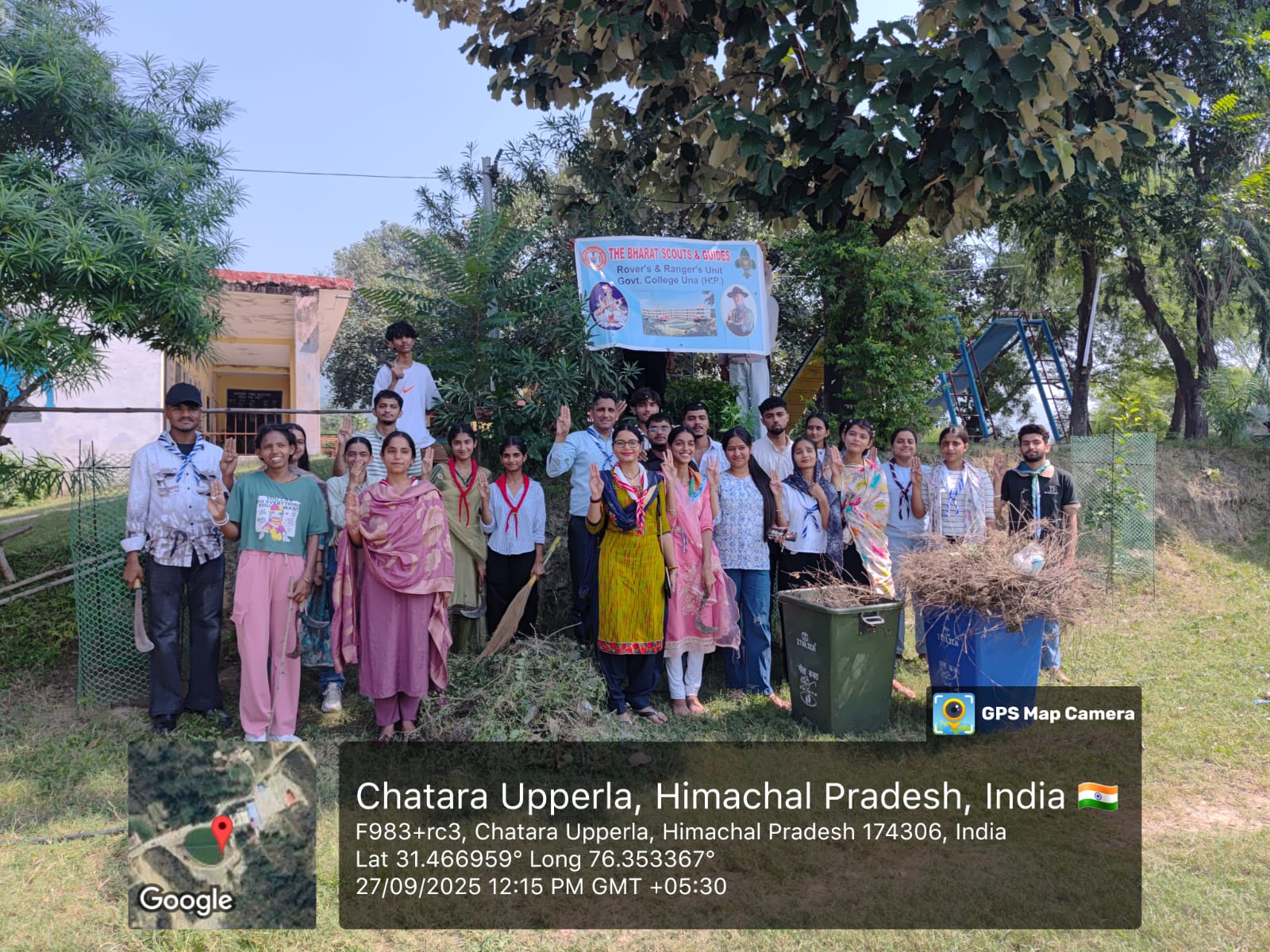 महाविद्यालय ऊना की रोवर्स एंड रैंजर्स शाखा द्वारा बनौड़े महादेव में सफाई करवाई
