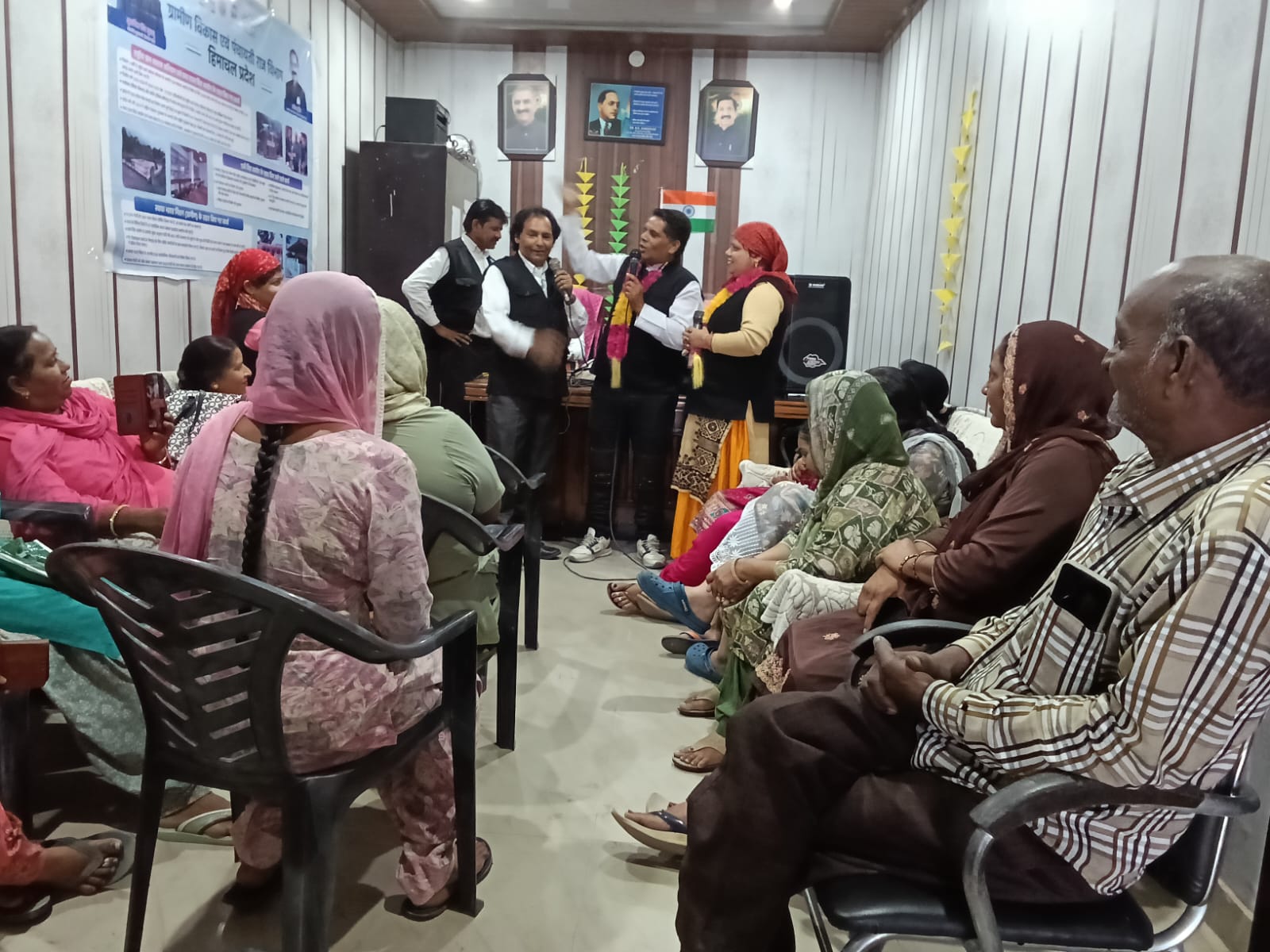 सलाह और दुलैहड़ में एससी/एसटी शिक्षा ऋण योजना बारे ग्रामीण किए जागरूक