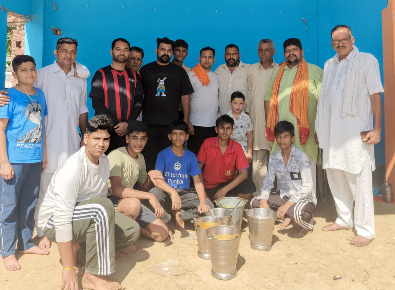 जय भवानी ड्रामाटिक क्लब हिंडोला द्वारा विशाल भंडारा का आयोजन