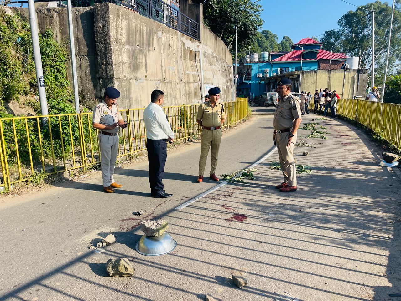 बाईक पर सवार नकाबपोश ने पूर्व उपप्रधान को मारी गोली, पीजीआई में मौत
