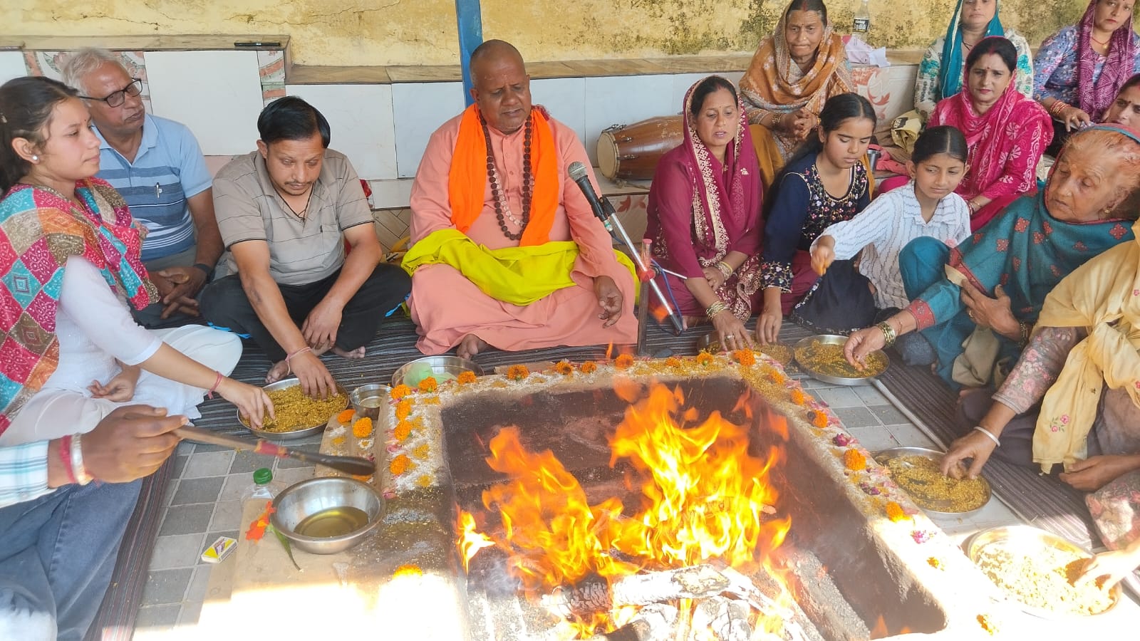 देव भूमि हिमचल प्रदेश की संस्कृति को बचाना देव भूमि बासियों की है न कि सरकार की: यति सत्यदेवानंद सरस्वती महाराज