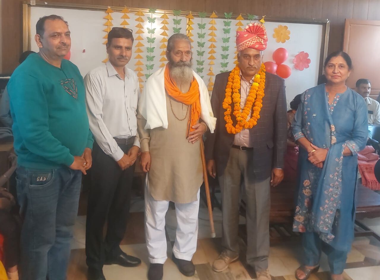 शिक्षा विभाग में अधीक्षक पद से सेवानिवृत्त हुए वलराम शर्मा