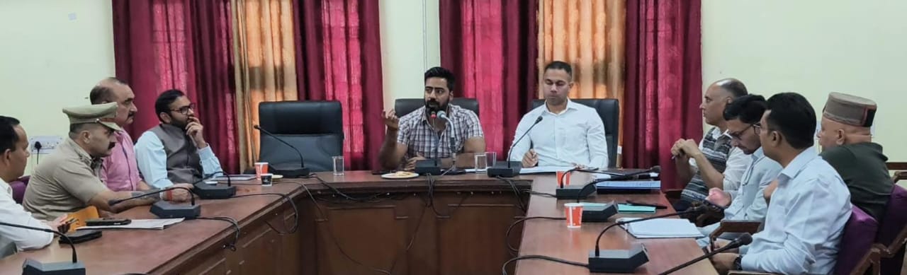 उपायुक्त ने नशा मुक्ति एवं पुनर्वास केंद्रों की प्रभावी निगरानी के लिए सुदृढ़ तंत्र विकसित करने पर जोर दिया