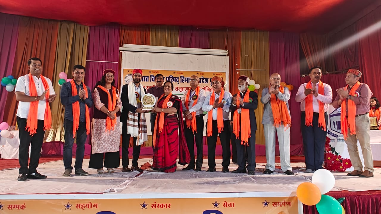 प्रांत स्तरीय समूह गान प्रतियोगिता में सरस्वती विद्या मंदिर हिम रश्मी स्कूल शिमला विजेता रहे