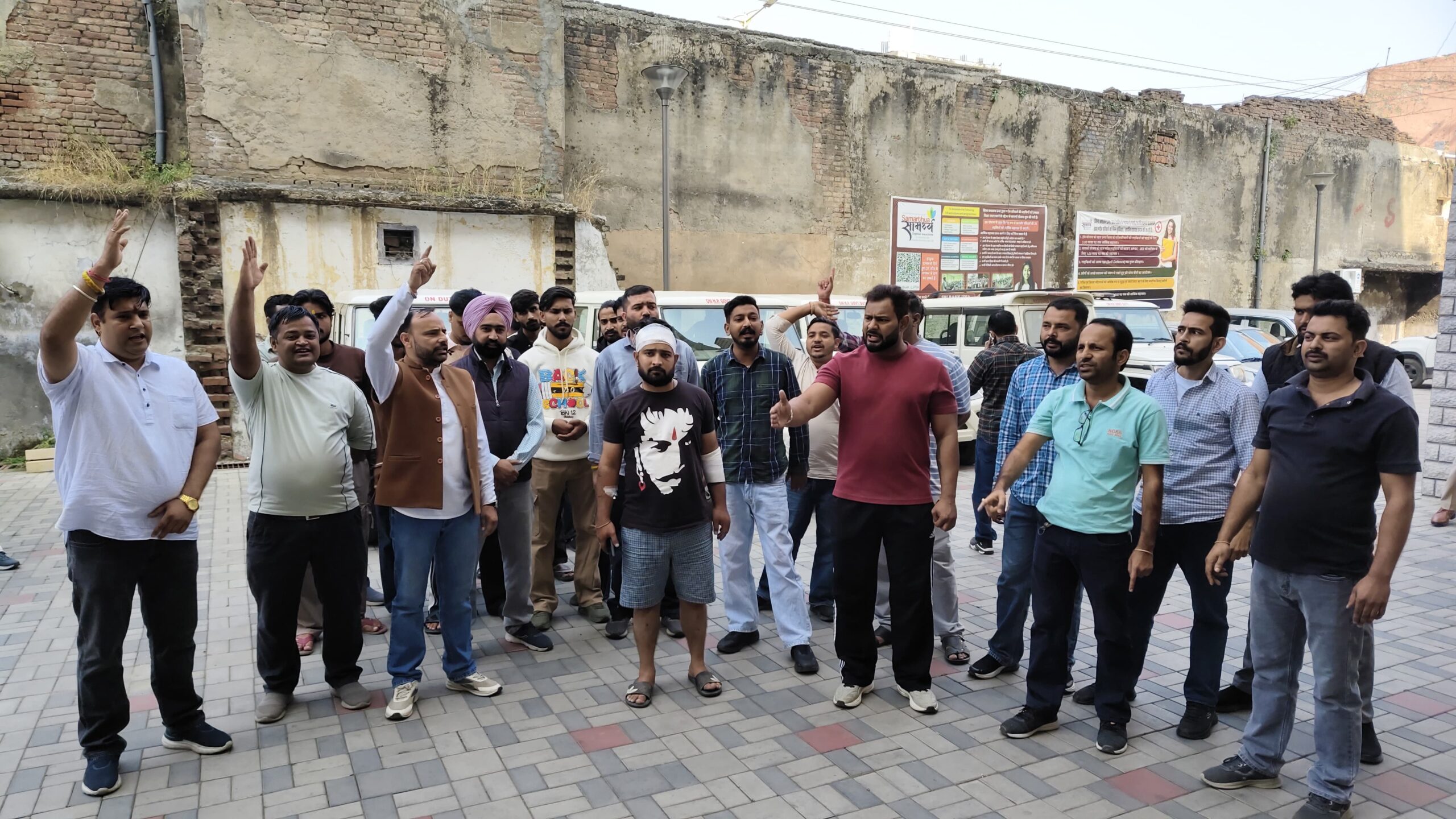 Himachal News: युवक की निर्मम पिटाई को लेकर पक्ष में उतरा भारतीय युवा मोर्चा