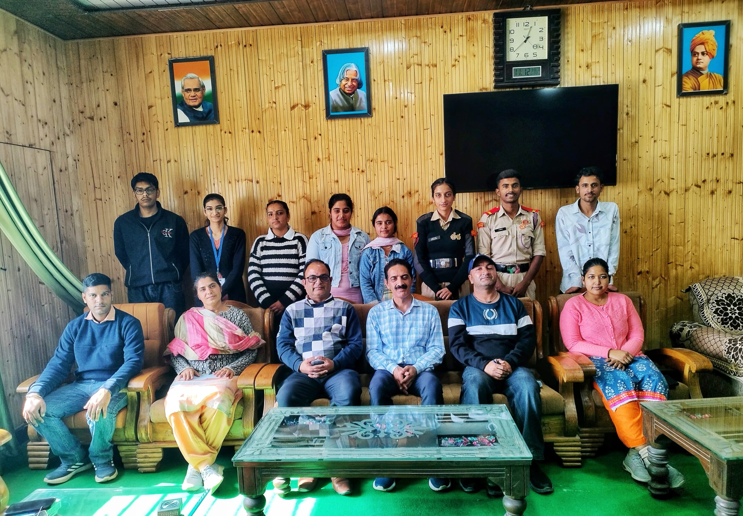अटल बिहारी वाजपेयी राजकीय महाविद्यालय, बंगाणा में “कॉफी विद प्रिंसिपल” का सफल आयोजन अटल बिहारी वाजपेयी राजकीय महाविद्यालय, बंगाणा में “कॉफी विद प्रिंसिपल” का सफल आयोजन