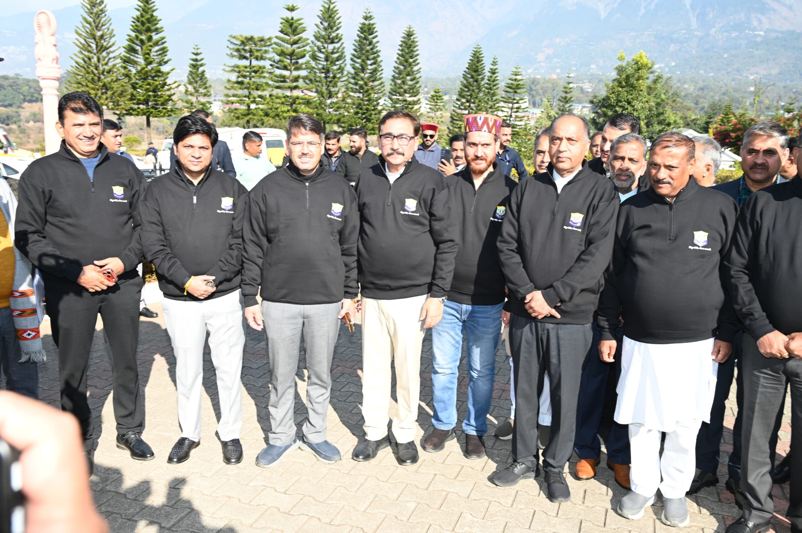 लोग इलाज के लिए तरस रहे और सरकार विपक्ष के खिलाफ प्रचार पर करोड़ों उड़ा रही : जयराम ठाकुर